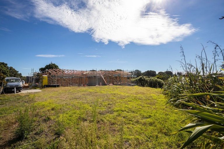 Photo of property in 10 Kakariki Lane, Waiwhakaiho, New Plymouth, 4312