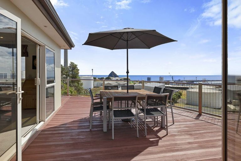 Photo of property in 22b Findlay Street, Moturoa, New Plymouth, 4310