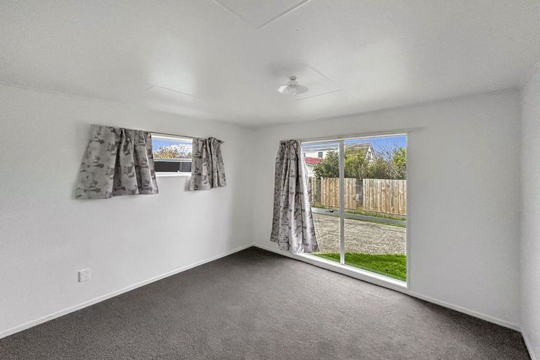 Photo of property in 3a Colonial Place, Kelvin Grove, Palmerston North, 4414