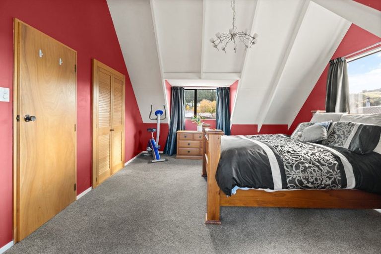 Photo of property in 61 Holyhead Street, Outram, 9019