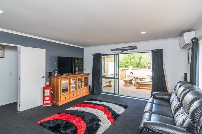Photo of property in 92 Weggery Drive, Waikanae Beach, Waikanae, 5036