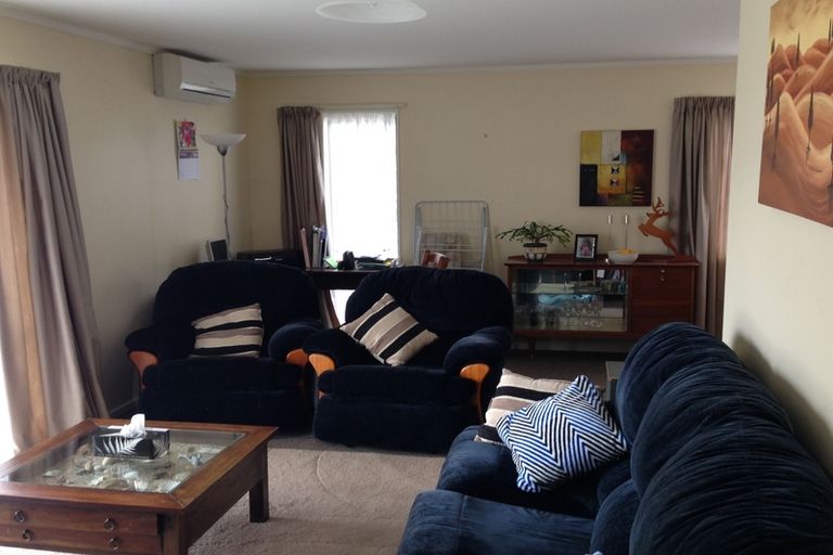 Photo of property in 27a Mcleavey Drive, Kelvin Grove, Palmerston North, 4414