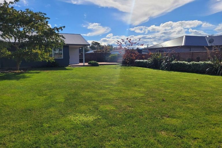 Photo of property in 2 James Kidd Place, Greytown, 5712