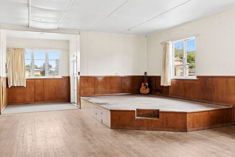 Photo of property in 17 Hampden Street, Murchison, 7007