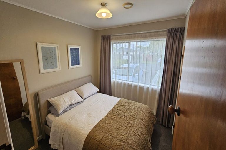 Photo of property in 10 Truby King Street, Merrilands, New Plymouth, 4312