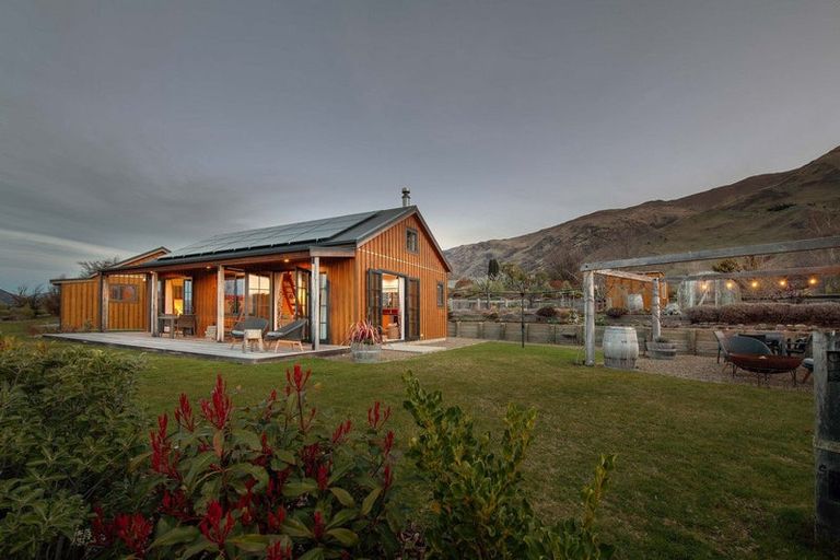 Photo of property in 179 Wanaka-mount Aspirin, Wanaka, 9305