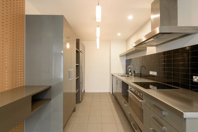 Photo of property in Portal Apartments, 1b/42 Cable Street, Te Aro, Wellington, 6011