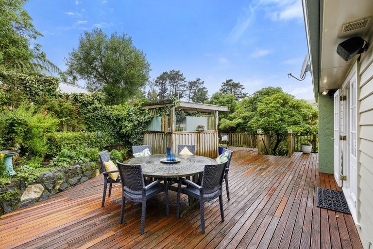 Photo of property in 5 Richmond Hill, Glenside, Wellington, 6037