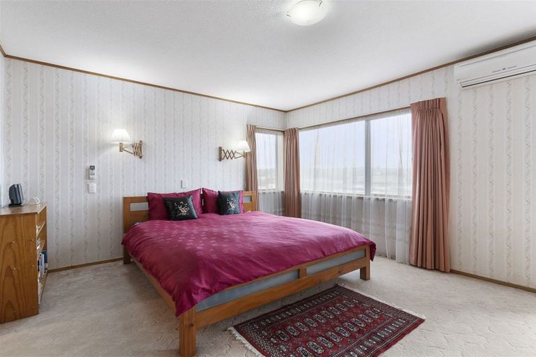 Photo of property in 42 Kennedy Avenue, Forrest Hill, Auckland, 0620