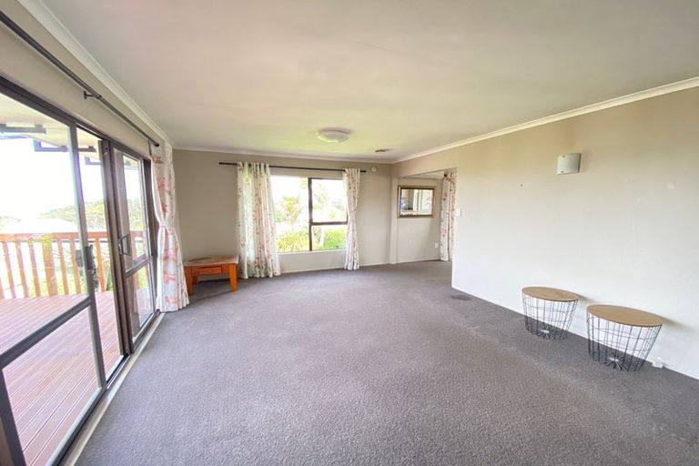 Photo of property in 6 Riesling Place, Henderson, Auckland, 0612