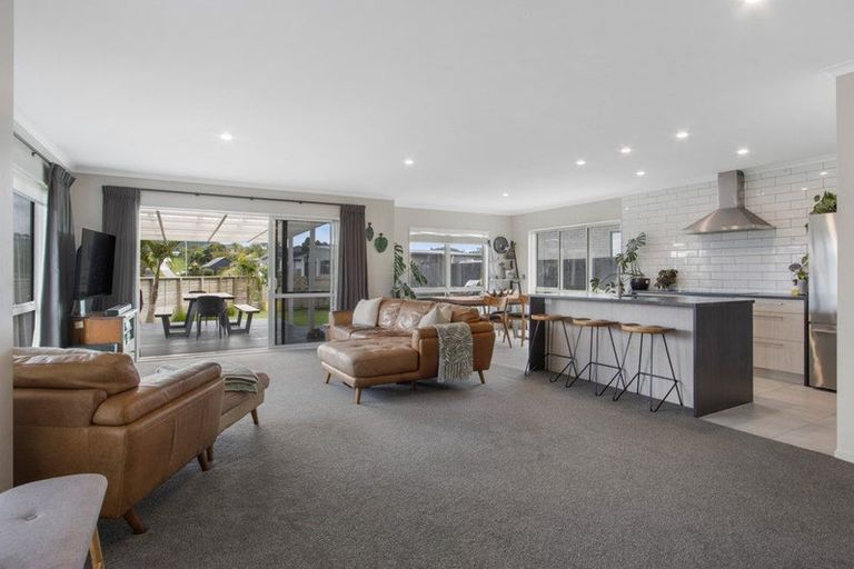 Photo of property in 7 Seafoam Place, Waihi Beach, 3611