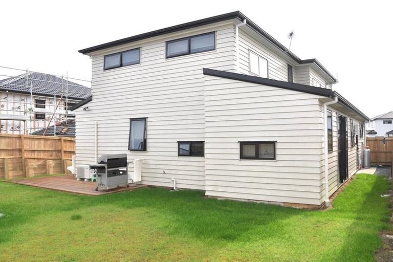 Photo of property in 31 Te Aramanu Crescent, Papakura, 2110