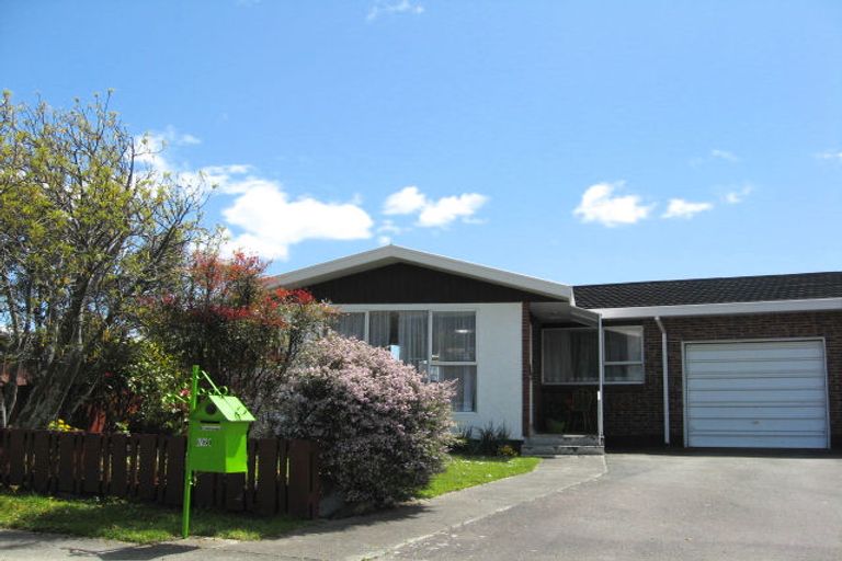 Photo of property in 2/61 Fergusson Street, Stoke, Nelson, 7011