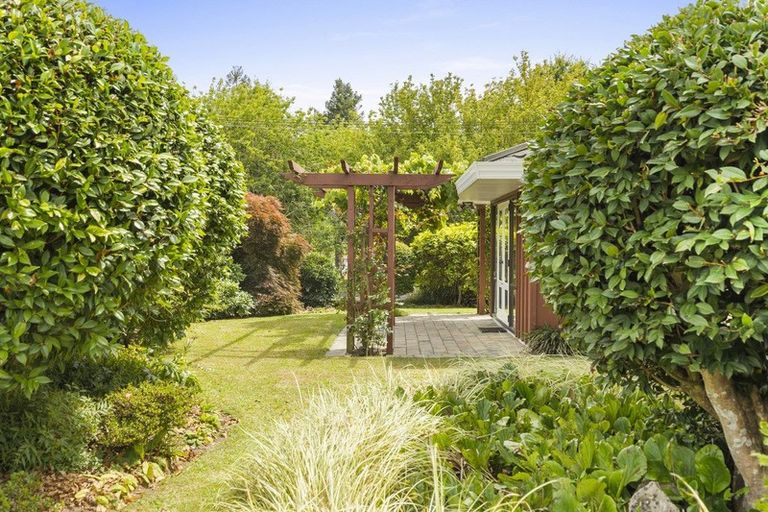 Photo of property in 2 Byron Street, Leamington, Cambridge, 3432