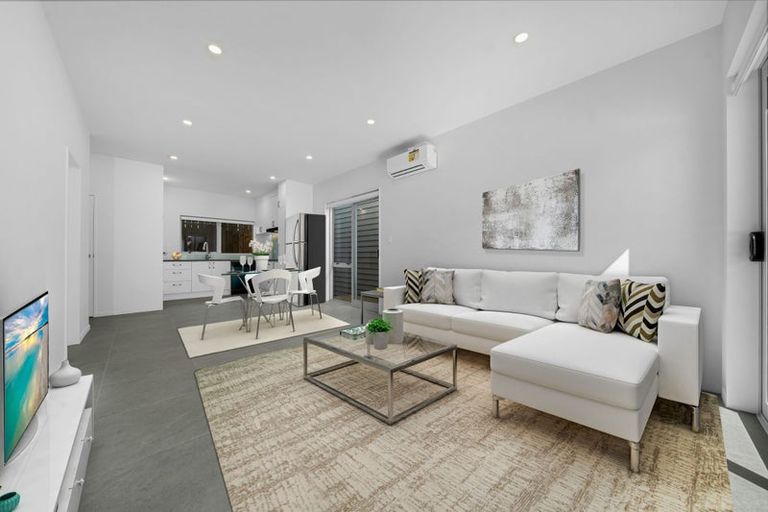 Photo of property in 9c Edgerton Road, Te Atatu Peninsula, Auckland, 0610