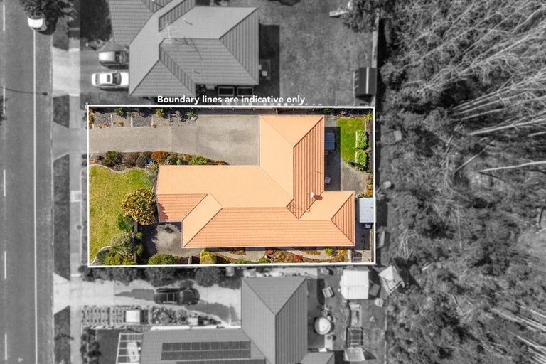 Photo of property in 106 Weggery Drive, Waikanae Beach, Waikanae, 5036
