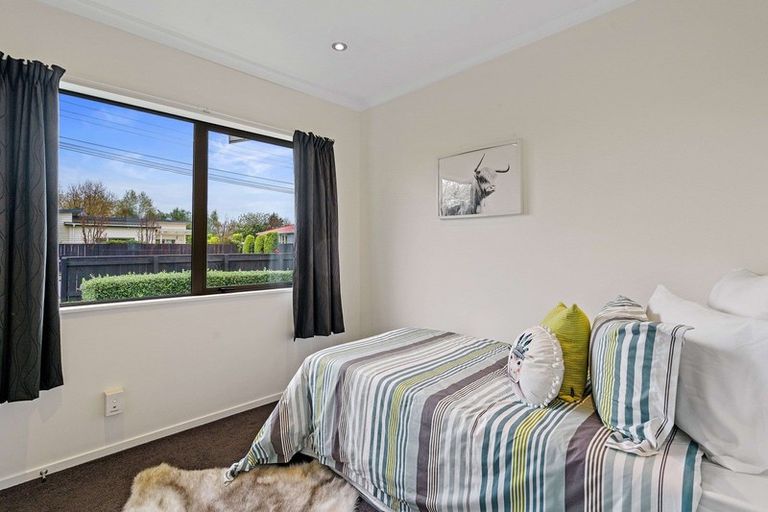 Photo of property in 10 Sackville Street, Martinborough, 5711