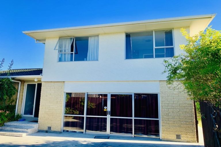 Photo of property in 35 Delaware Crescent, Russley, Christchurch, 8042