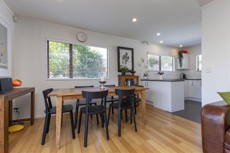 Photo of property in 119a Bolton Street, Blockhouse Bay, Auckland, 0600