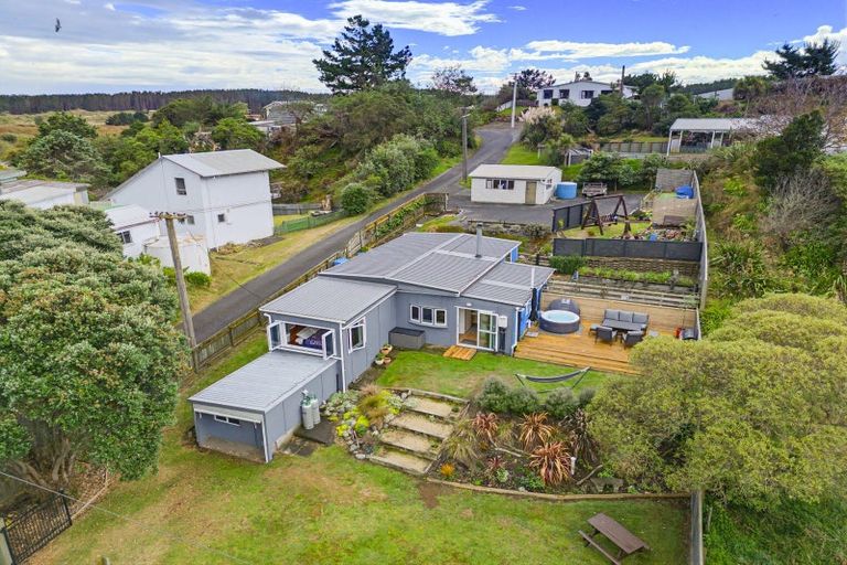 Photo of property in 840 Hokio Beach Road, Hokio Beach, Levin, 5571