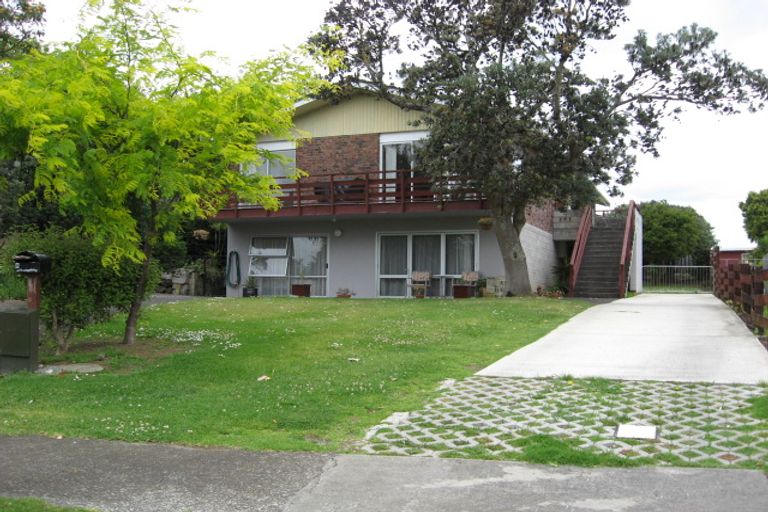 Photo of property in 8 Anarahi Place, Mangere Bridge, Auckland, 2022