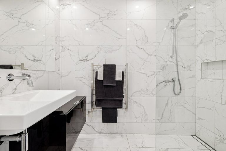 Photo of property in 100 Pukekohe East Road, Pukekohe, 2677