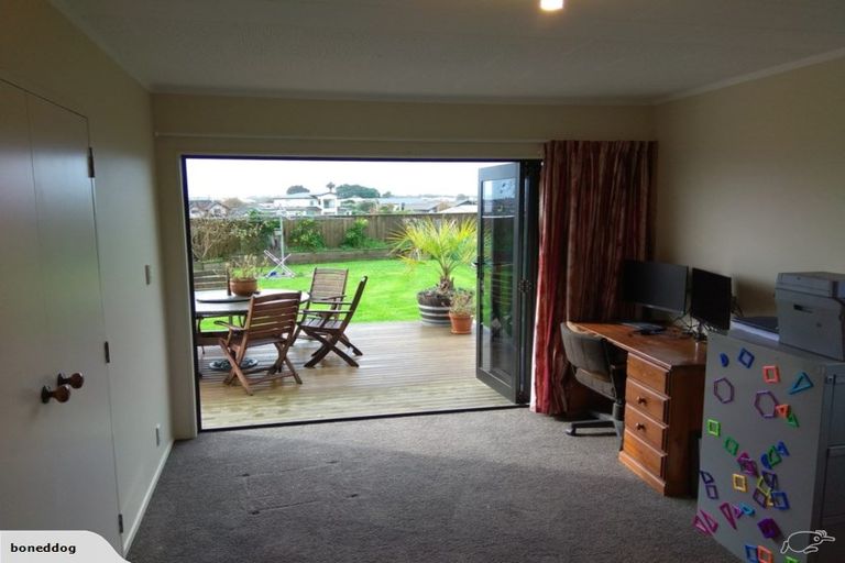 Photo of property in 1a Silvan Place, Bell Block, New Plymouth, 4312