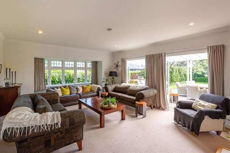 Photo of property in 82 Glandovey Road, Fendalton, Christchurch, 8052