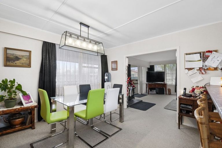 Photo of property in 18 Tarapunga Place, Tokoroa, 3420