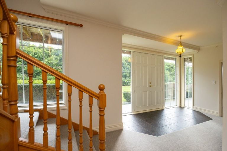 Photo of property in 114 Polson Hill Drive, Aokautere, Palmerston North, 4471