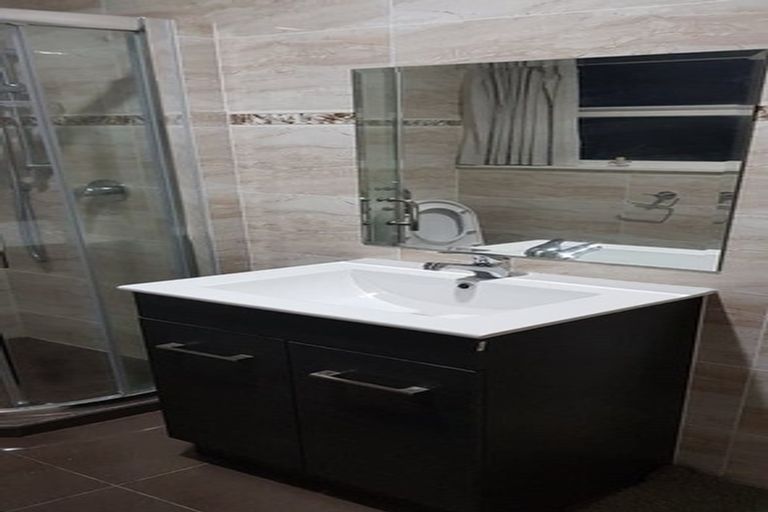 Photo of property in 1/56 Great South Road, Papatoetoe, Auckland, 2025