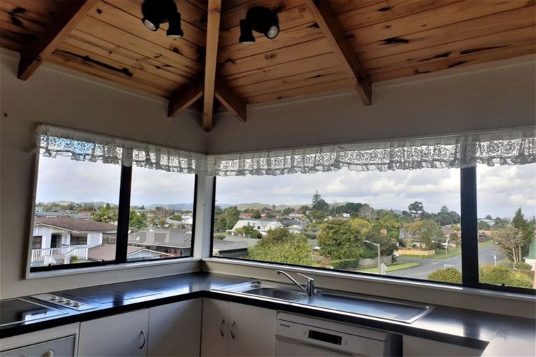 Photo of property in 195 Fairway Drive, Te Kamo, Kamo, 0112