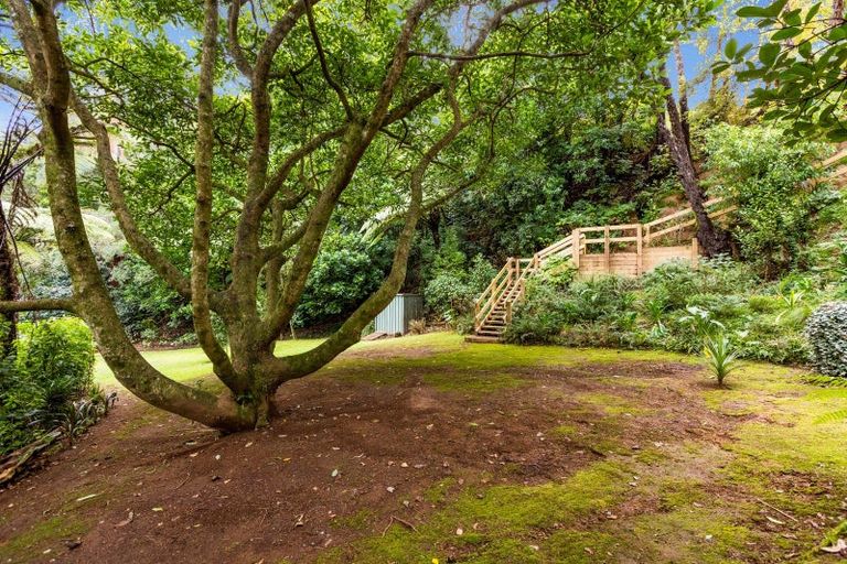 Photo of property in 22 Kinross Drive, Merrilands, New Plymouth, 4312