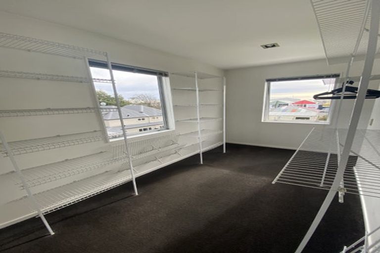 Photo of property in 4/6 Defoe Place, Waltham, Christchurch, 8023