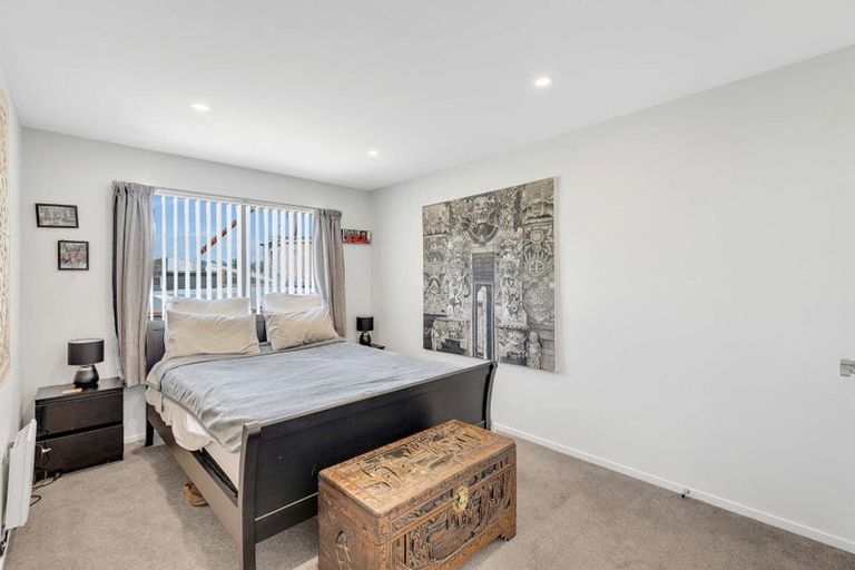 Photo of property in 9/60 Kelman Road, Kelston, Auckland, 0602