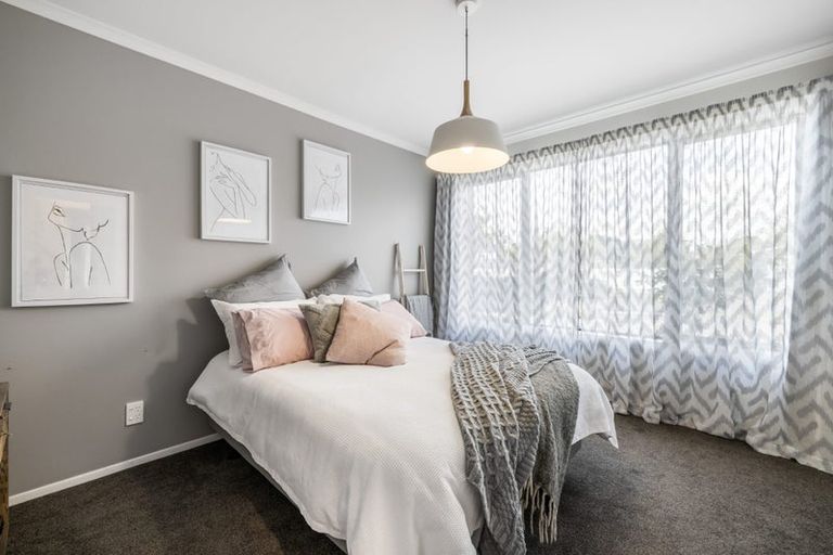 Photo of property in 16 Brackendale Place, Burnside, Christchurch, 8041