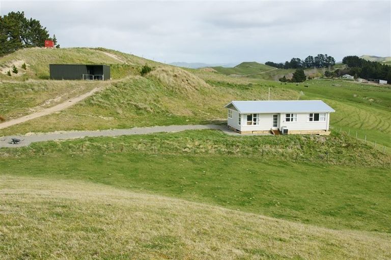 Photo of property in 640 Old Hill Road, Porangahau, 4291