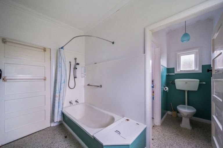 Photo of property in 13 Selwyn Street, Lower Vogeltown, New Plymouth, 4310