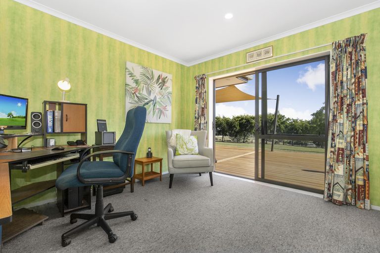 Photo of property in 63 Alexandra Redoubt Road, Tuakau, 2694