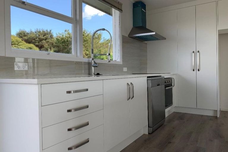 Photo of property in 606 Glenfield Road, Bayview, Auckland, 0629