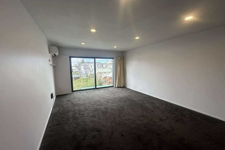 Photo of property in 163 Grant Road, Thorndon, Wellington, 6011