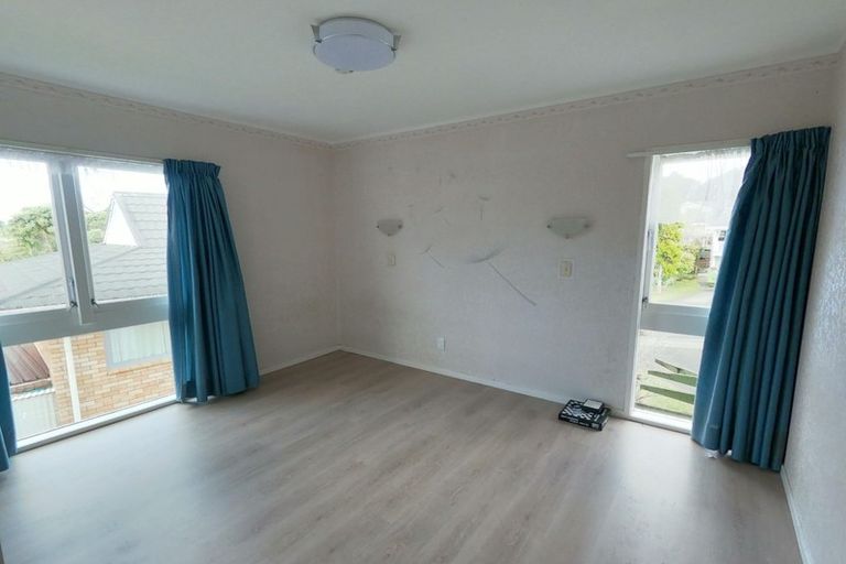 Photo of property in 15 Gretel Place, Hillcrest, Auckland, 0627