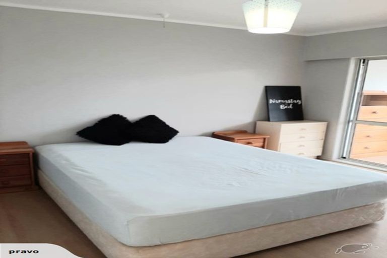 Photo of property in 1/25 West Coast Road, Glen Eden, Auckland, 0602