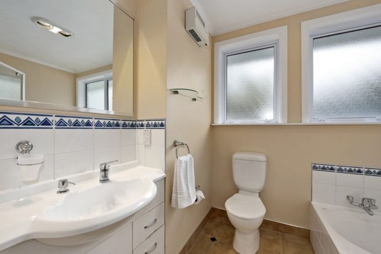 Photo of property in 4 Prestige Place, Maoribank, Upper Hutt, 5018