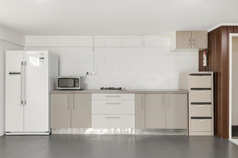 Photo of property in 60a Oxford Street, Te Puke, 3119