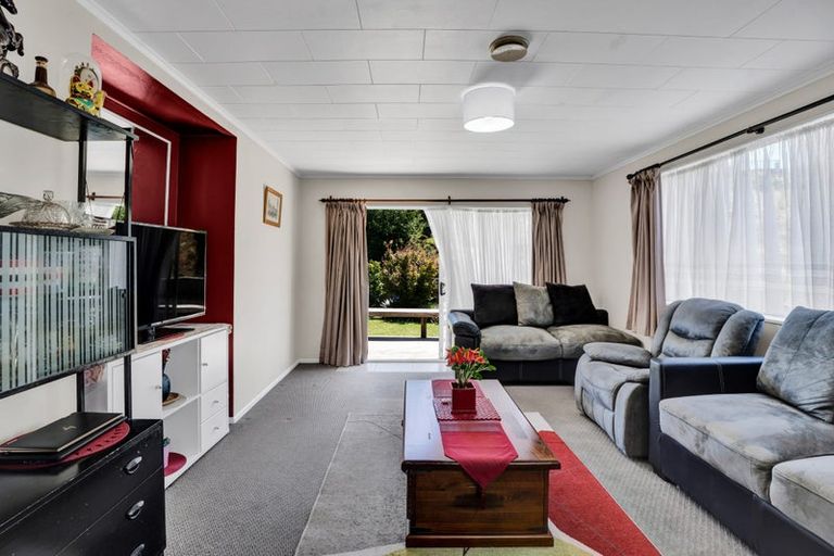 Photo of property in 11 Warkworth Grove, Bell Block, New Plymouth, 4312
