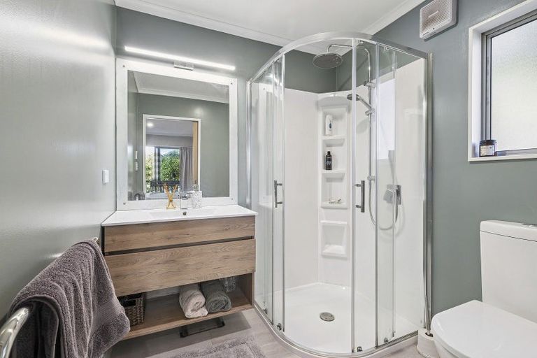 Photo of property in 81 Nevay Road, Miramar, Wellington, 6022