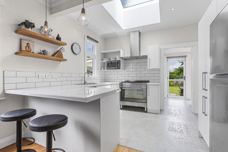 Photo of property in 178 Carrington Street, Lower Vogeltown, New Plymouth, 4310