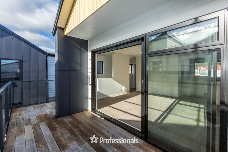 Photo of property in 12d Cairo Street, Upper Hutt Central, Upper Hutt, 5018