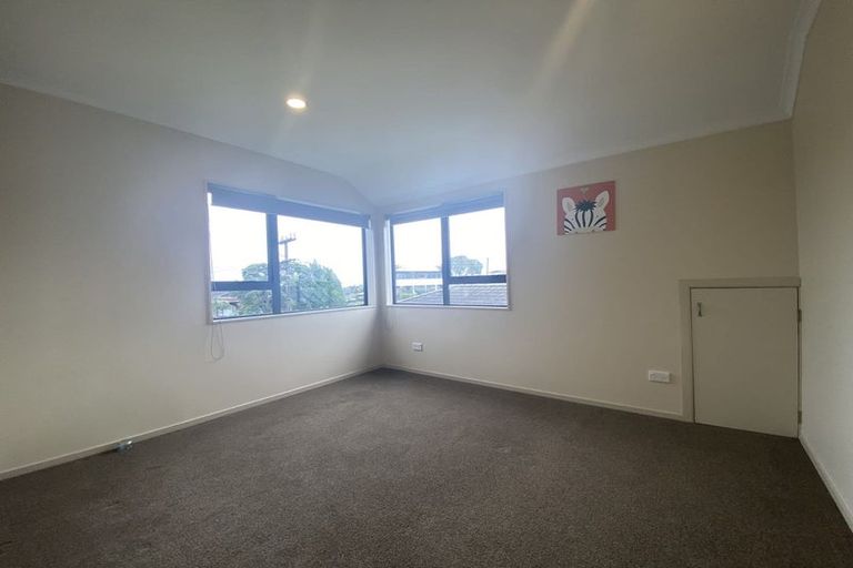 Photo of property in 1446 Whangaparaoa Road, Army Bay, Whangaparaoa, 0930